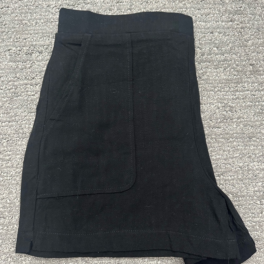 Loose & Flowy Black Linen/Rayon Shorts
